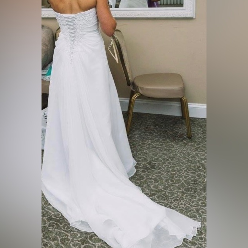 Wedding gown
